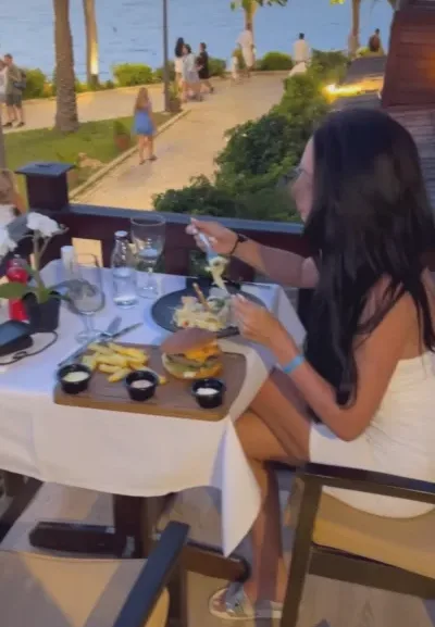 Anja, 38