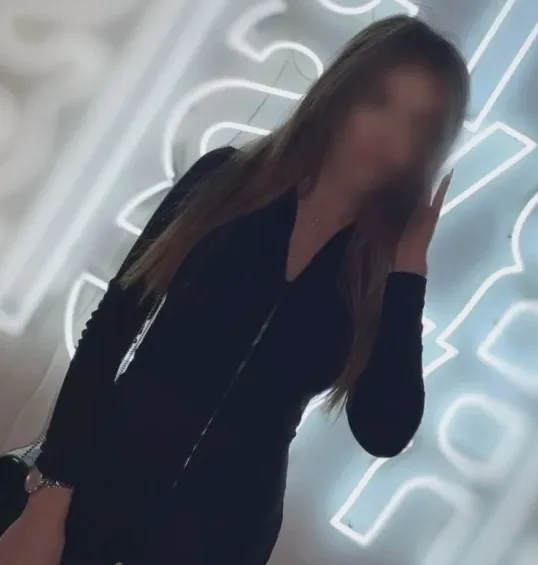 Antonia, 32