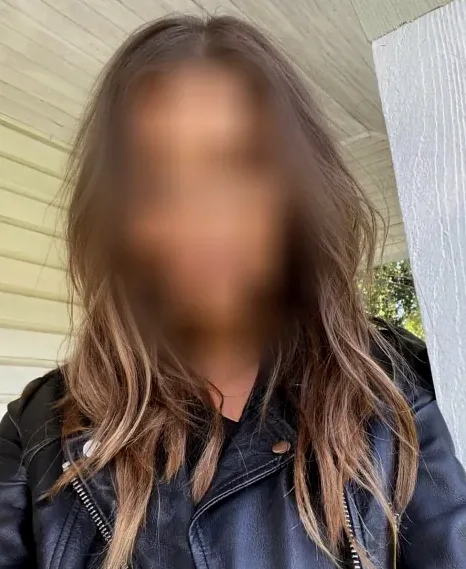 Dilara, 32