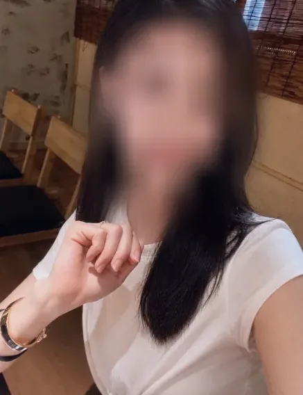 Dilara, 35