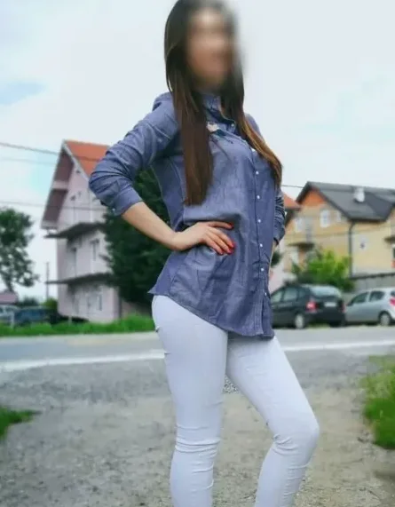Elena, 26