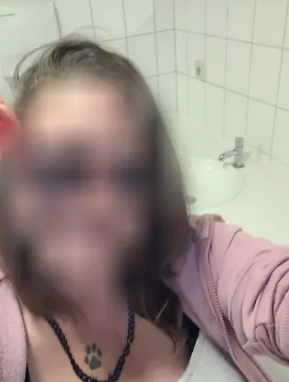 Jessica, 33
