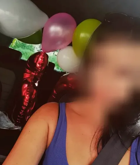 Leonie, 24