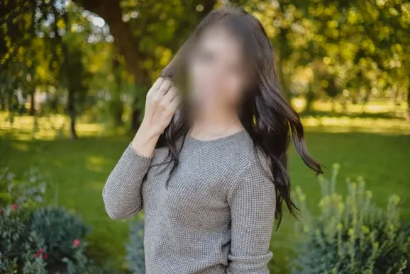 Manuela, 32