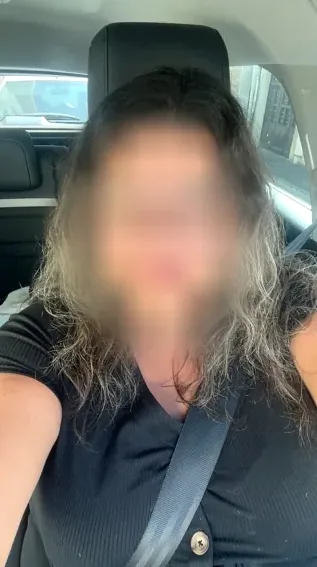 Pia, 33