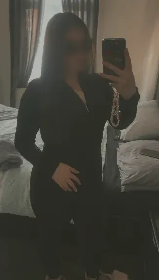 Ramona, 25