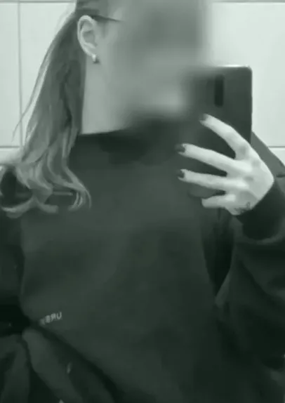 Theresa, 19